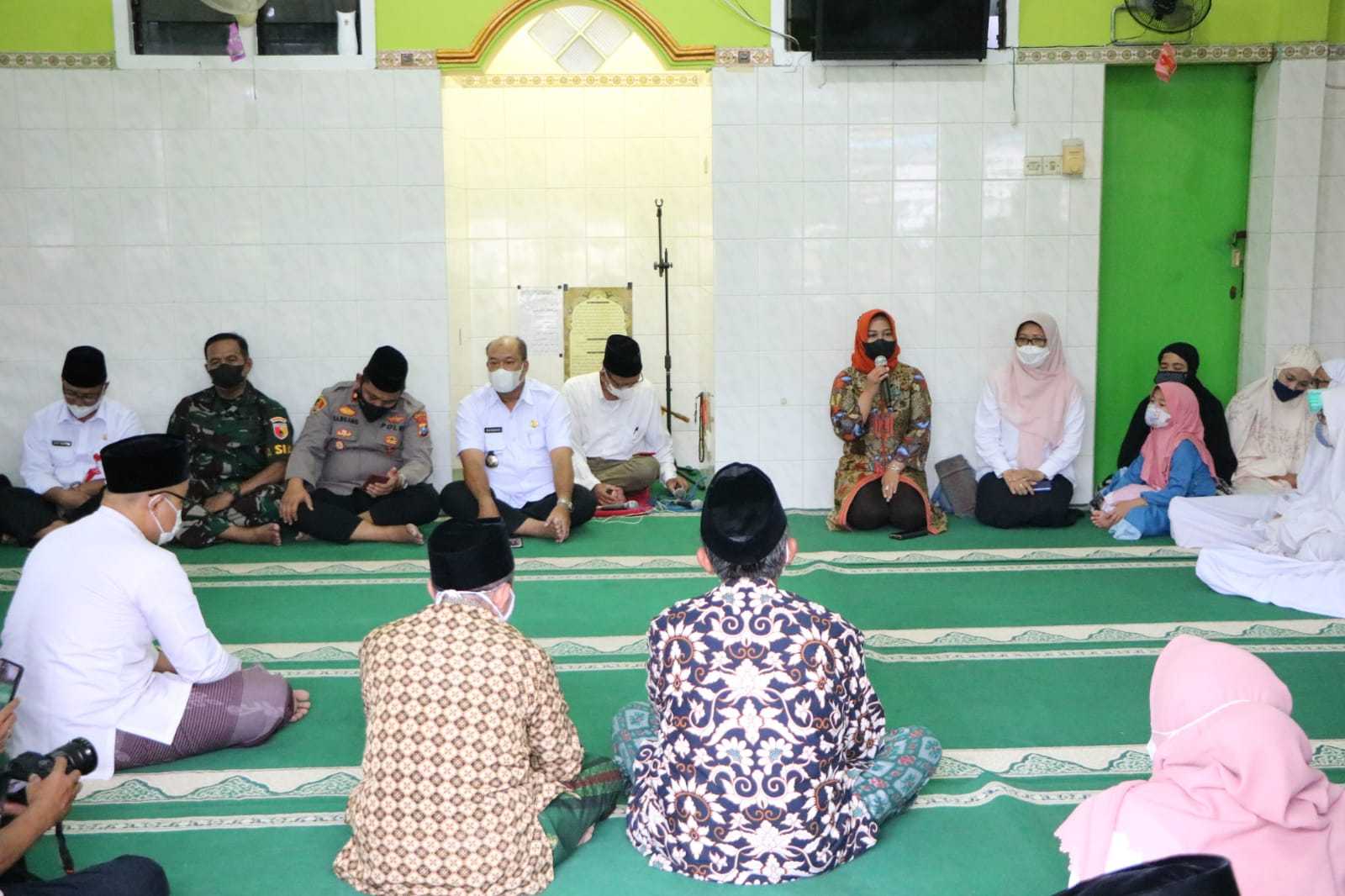 Gema Media Safari Ramadhan Ning Ita Bagi Takjil Hingga Bingkisan