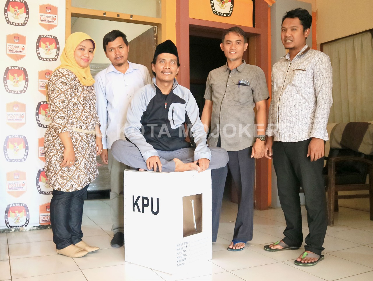 gambar utama
