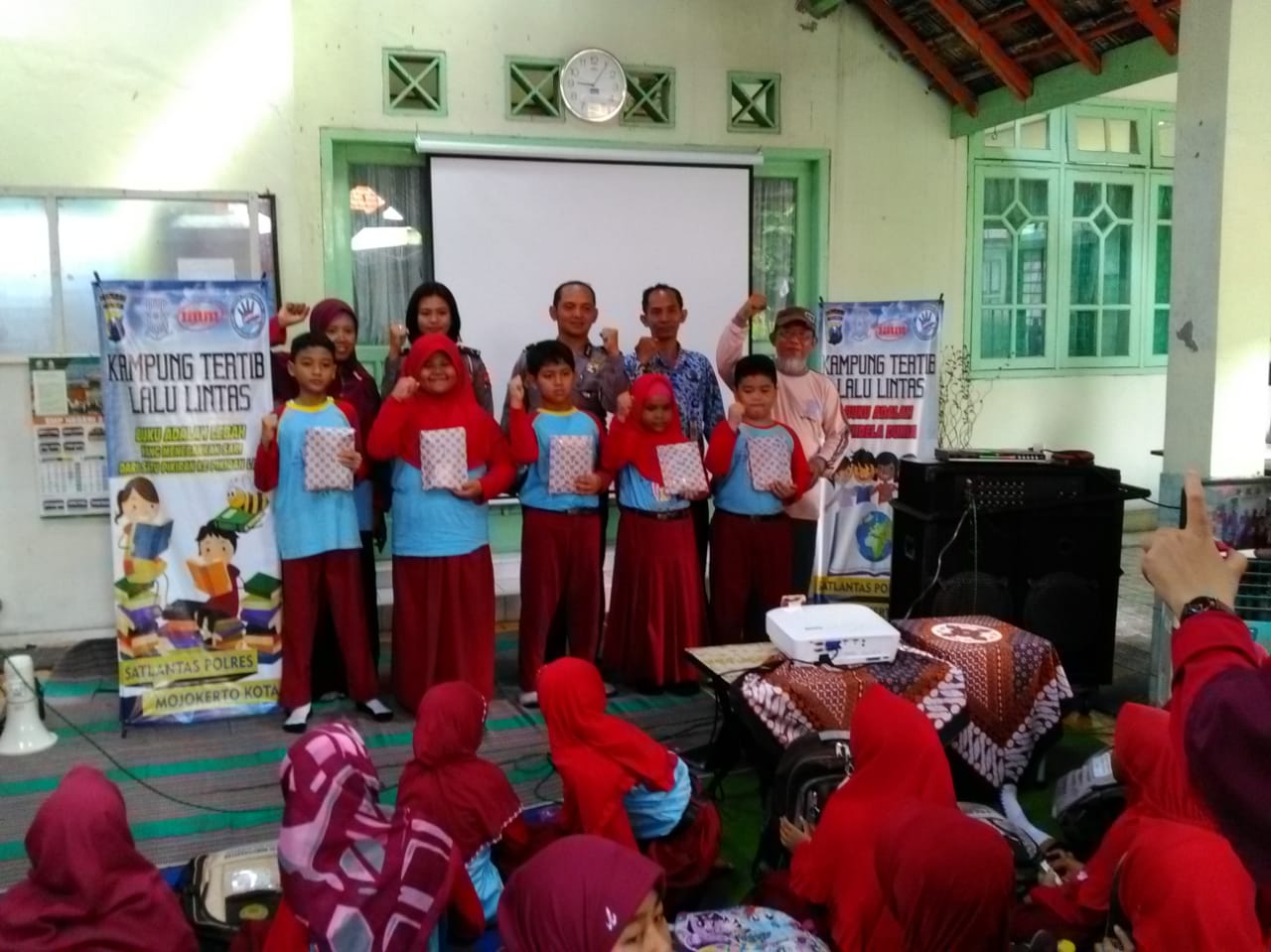 gambar utama