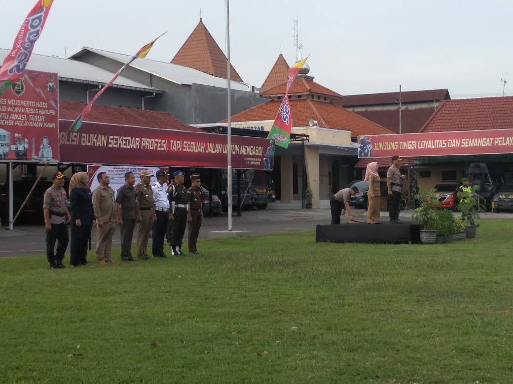 gambar utama