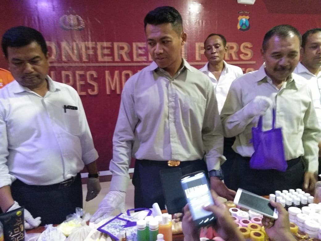 gambar utama