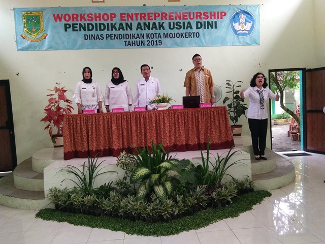gambar utama