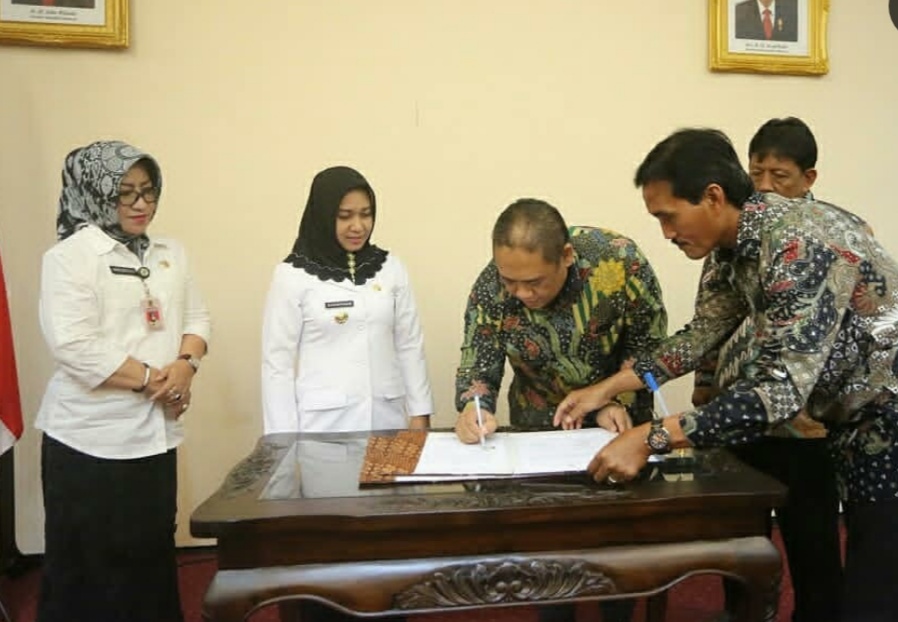 gambar utama