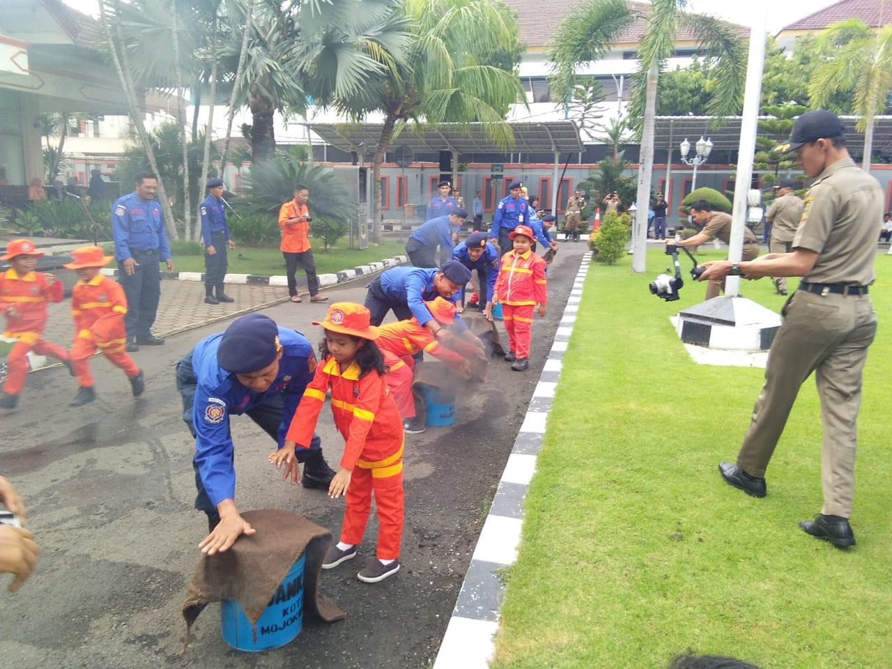 gambar utama