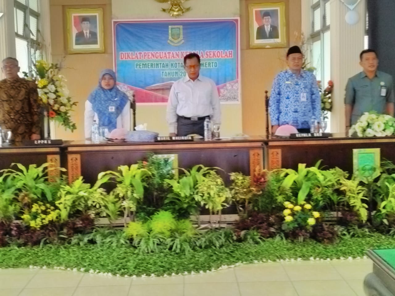 gambar utama