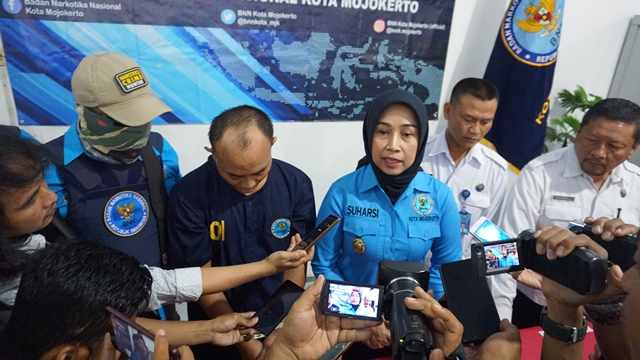 gambar utama