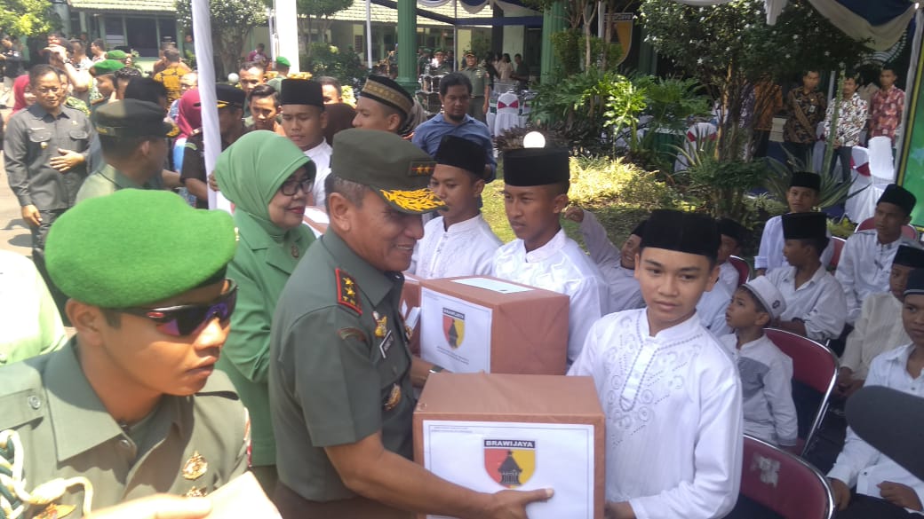 gambar utama