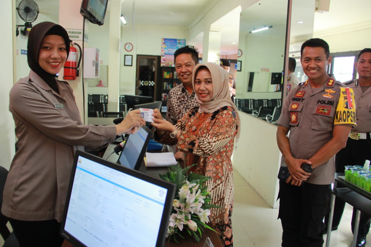 gambar utama