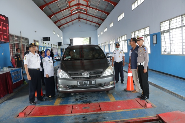 gambar utama