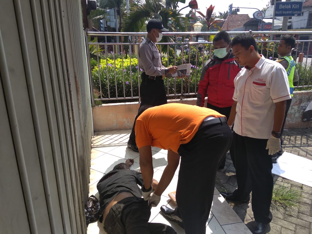 gambar utama