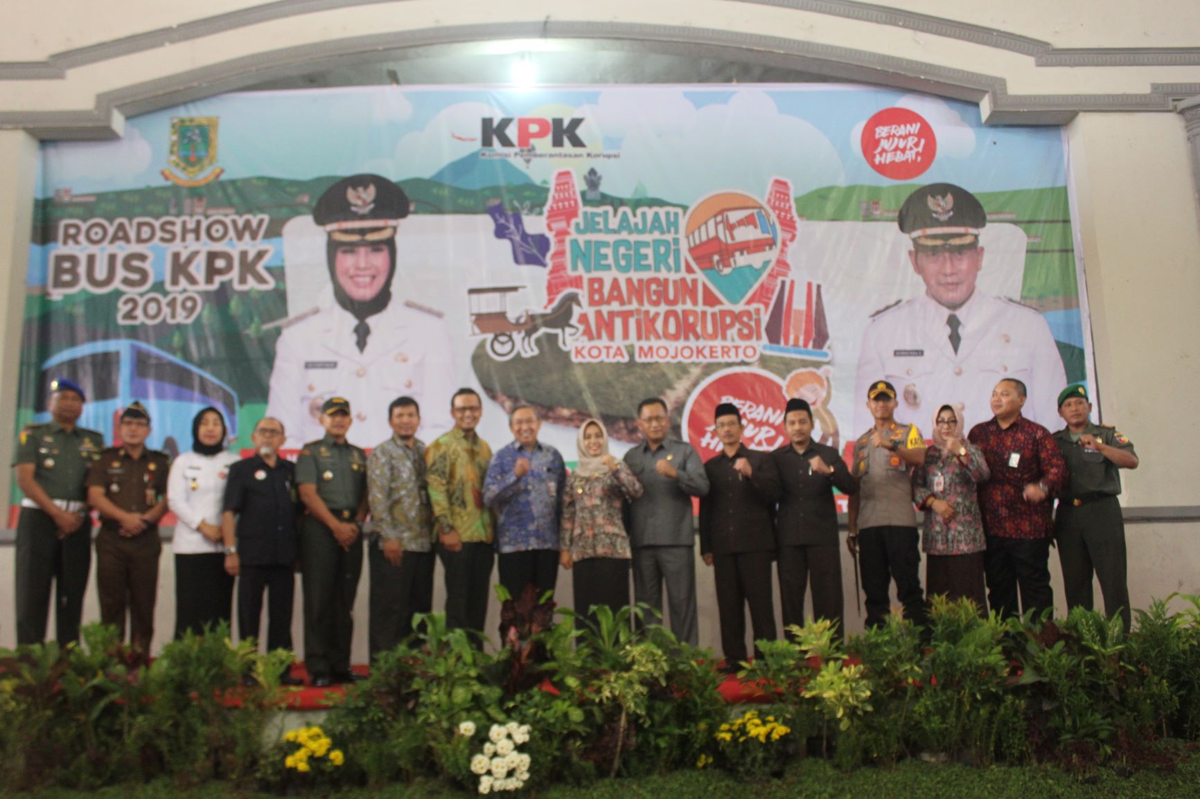 gambar utama