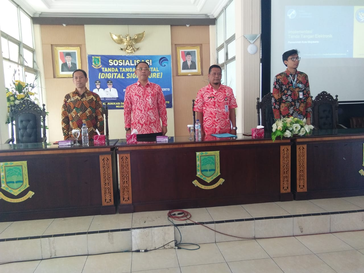 gambar utama
