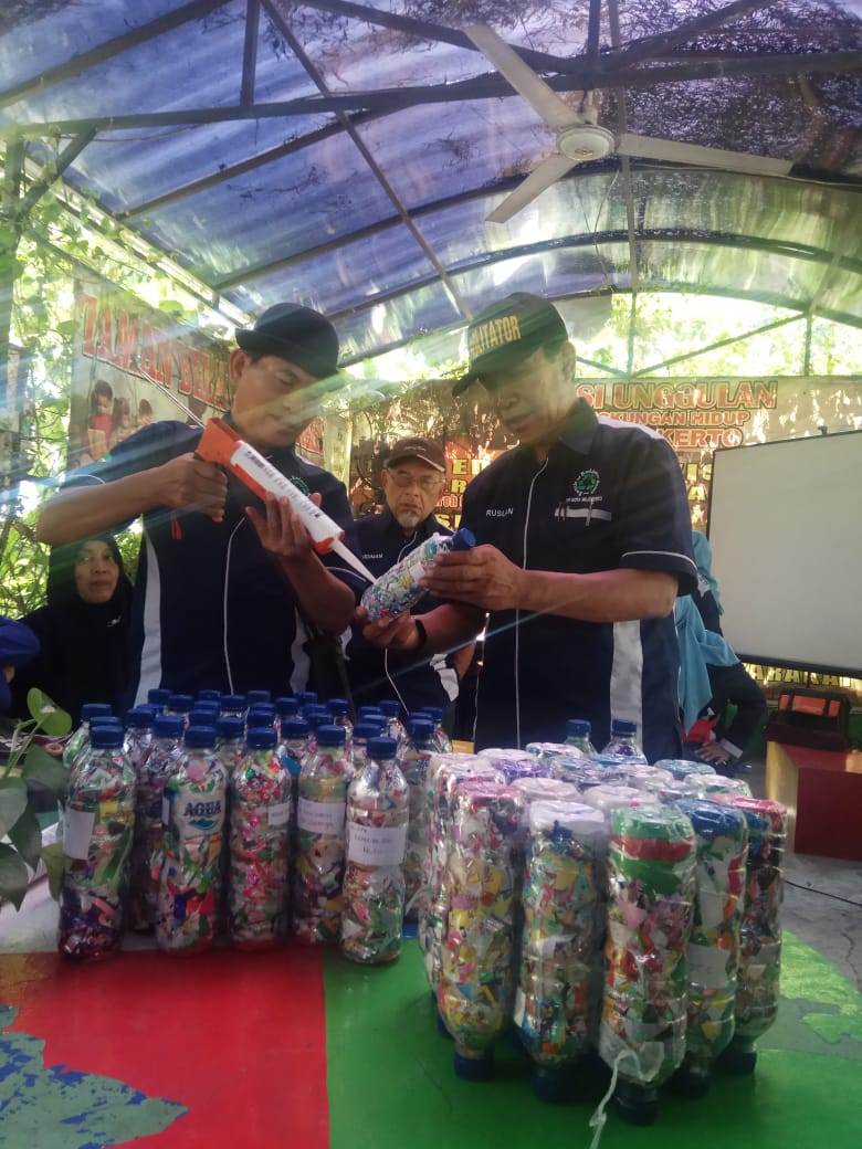 gambar utama