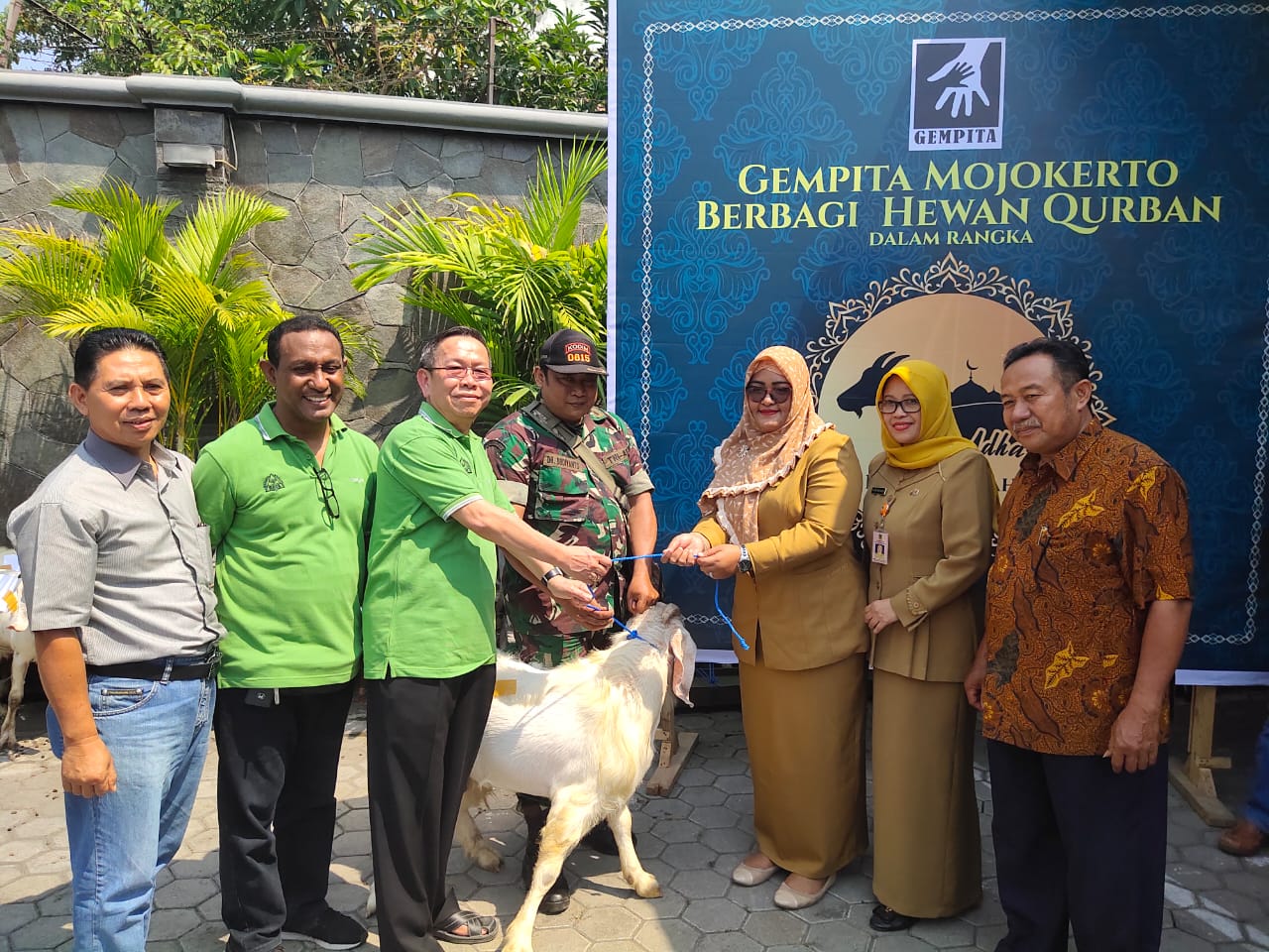 gambar utama
