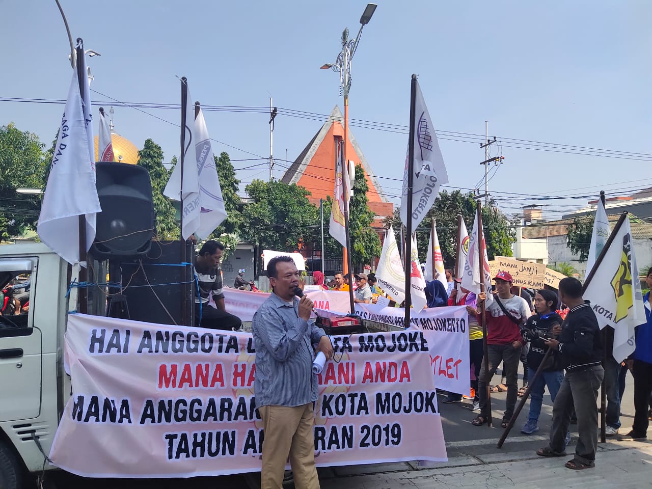 gambar utama