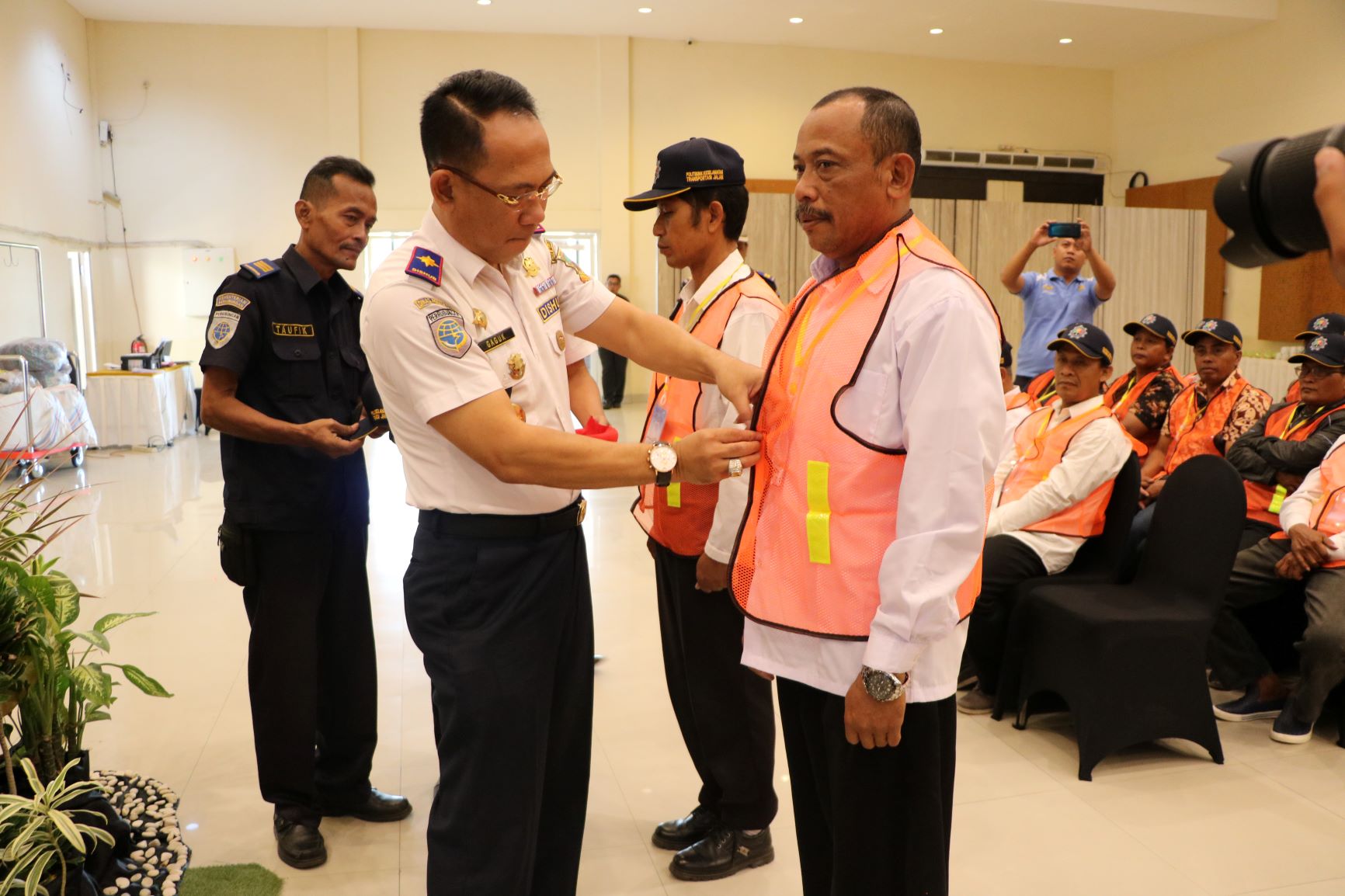 gambar utama