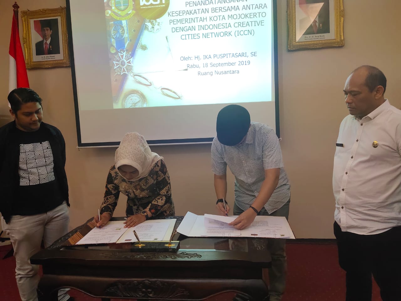 gambar utama