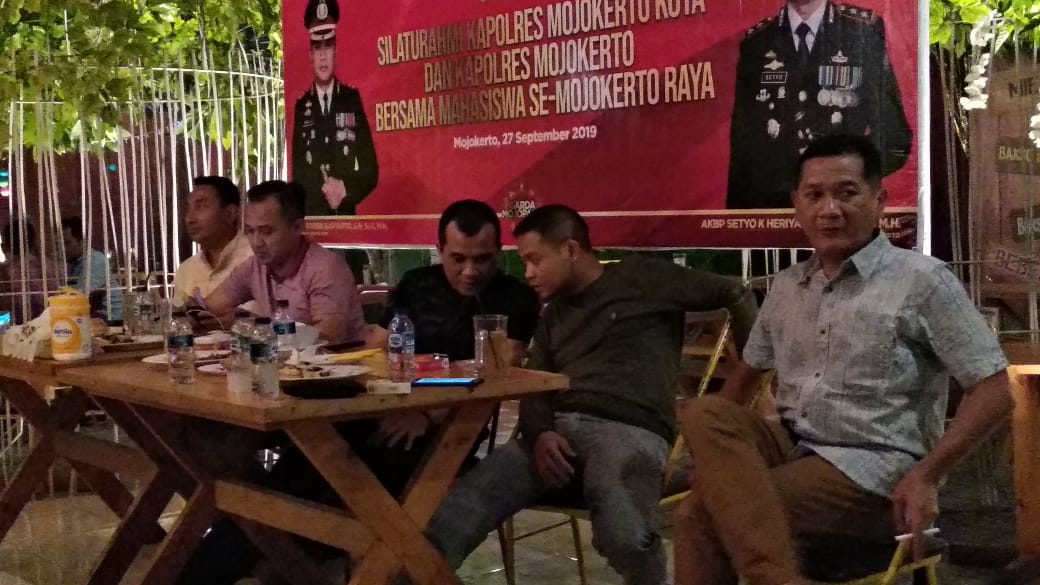 gambar utama