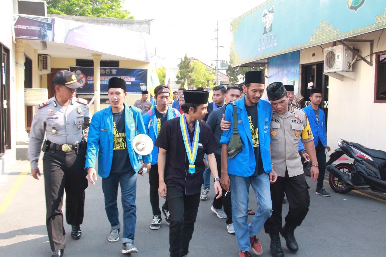 gambar utama