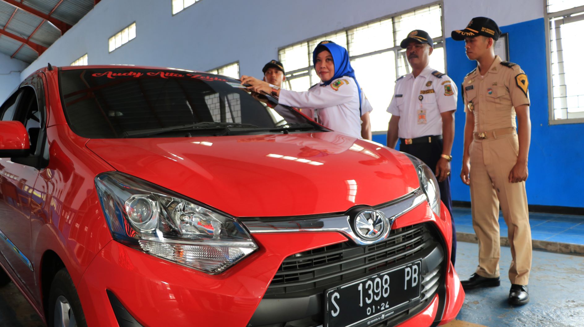gambar utama