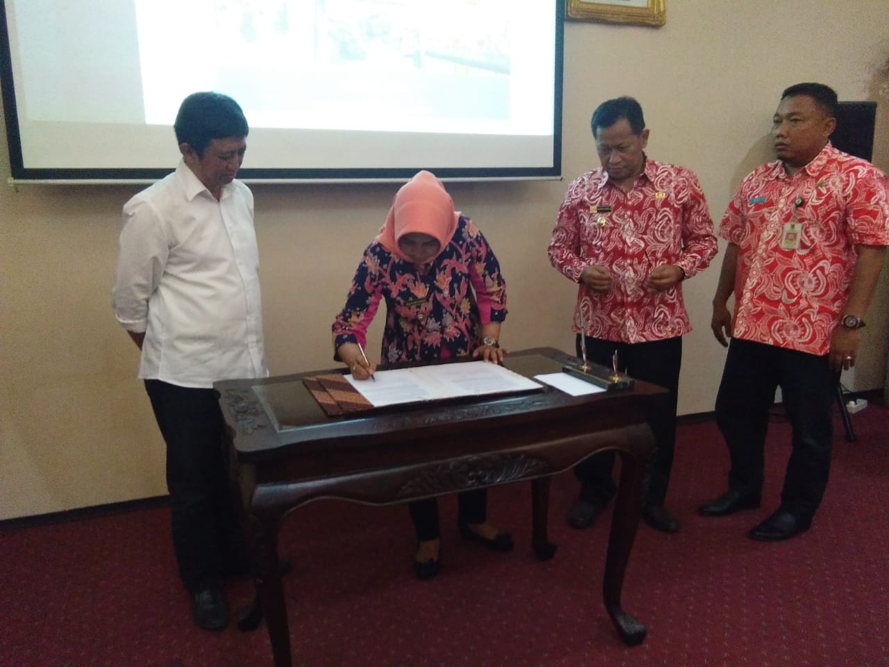 gambar utama