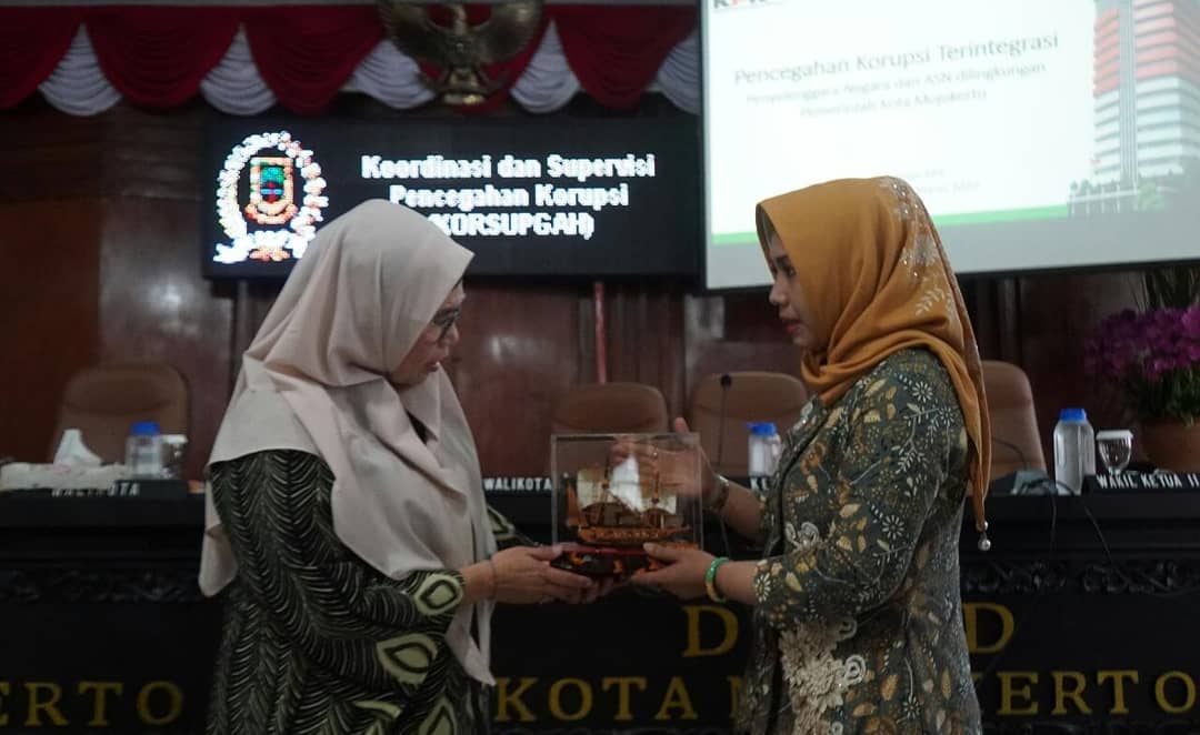 gambar utama