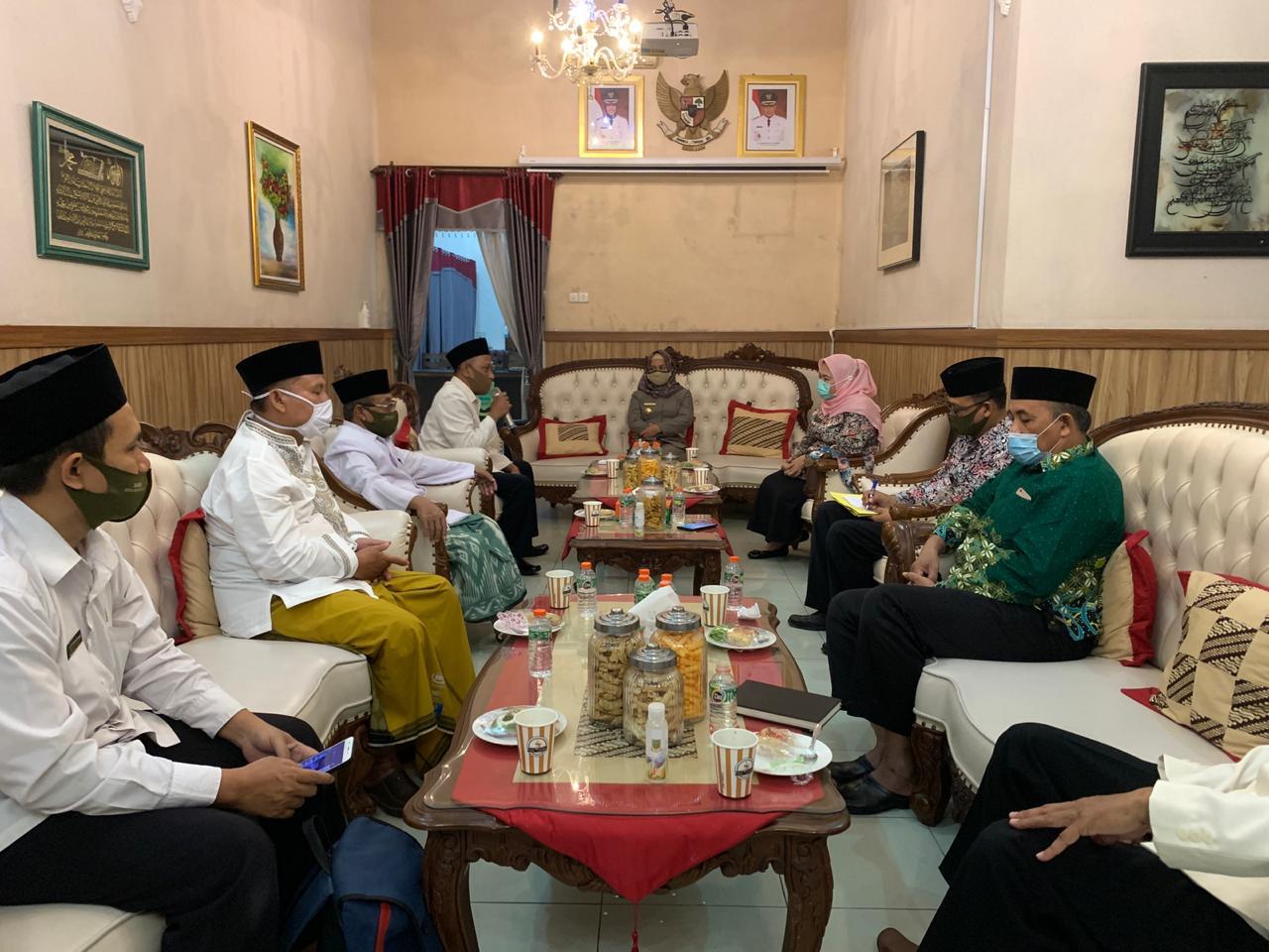 gambar utama