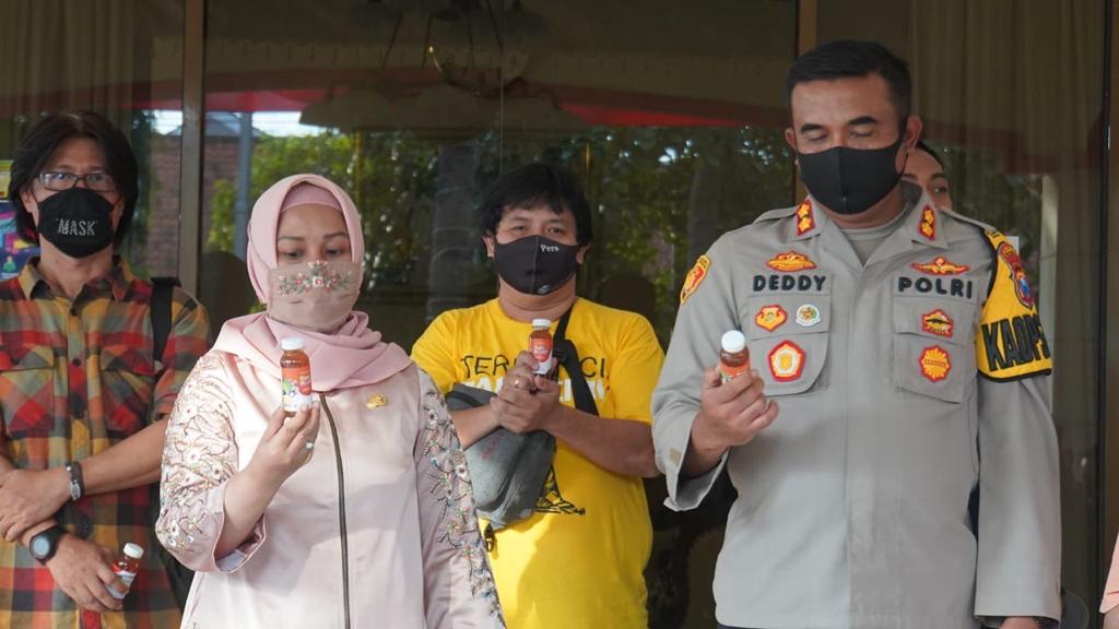 gambar utama