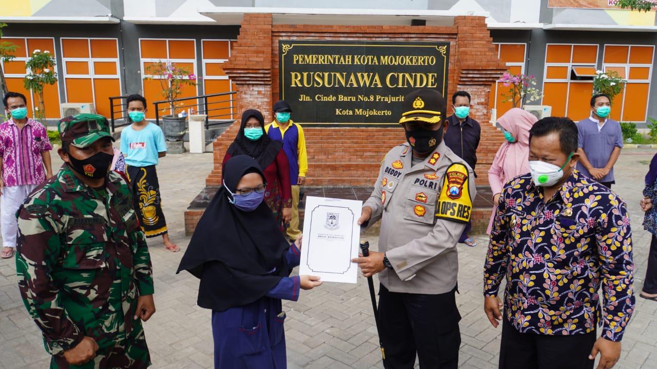 gambar utama