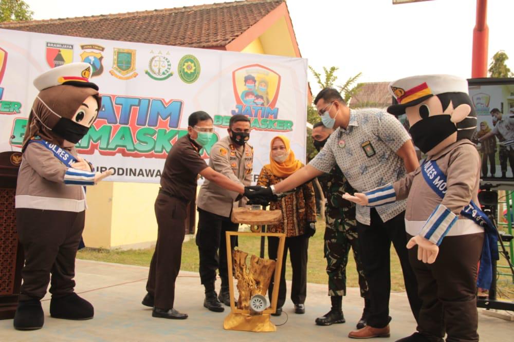 gambar utama