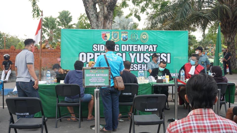 gambar utama