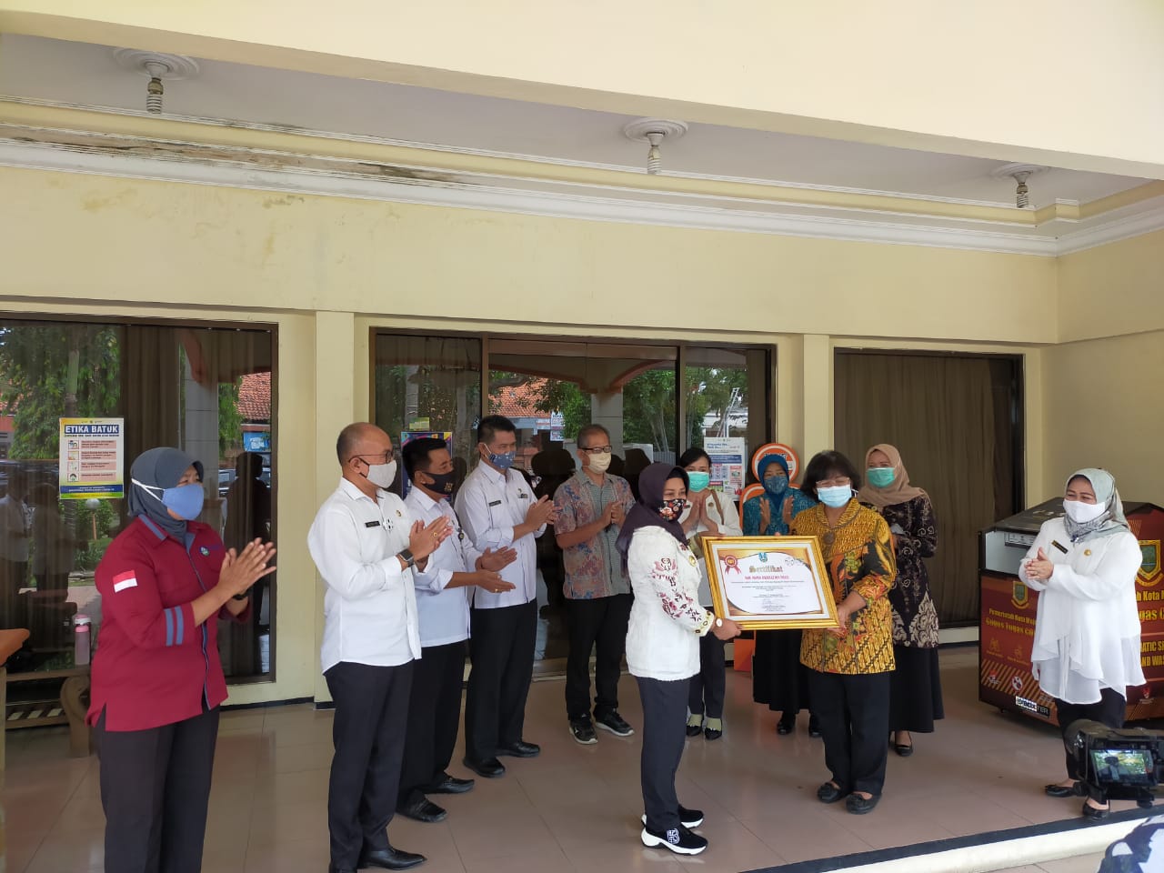 gambar utama