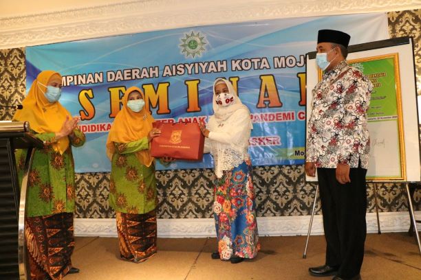 gambar utama