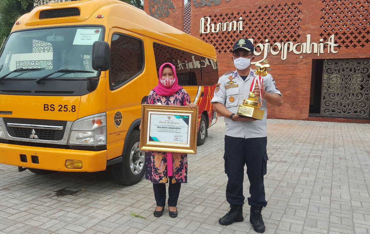 gambar utama