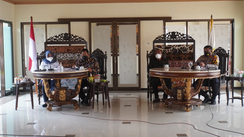 gambar utama