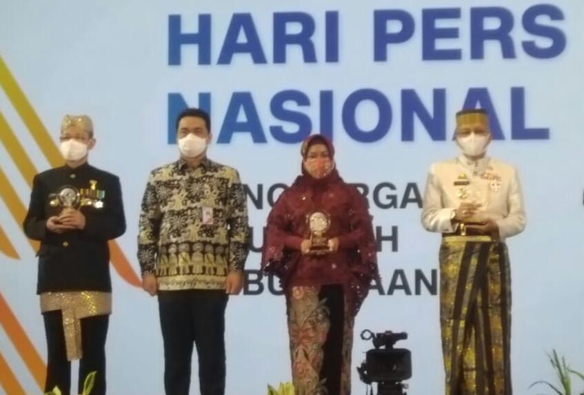 gambar utama