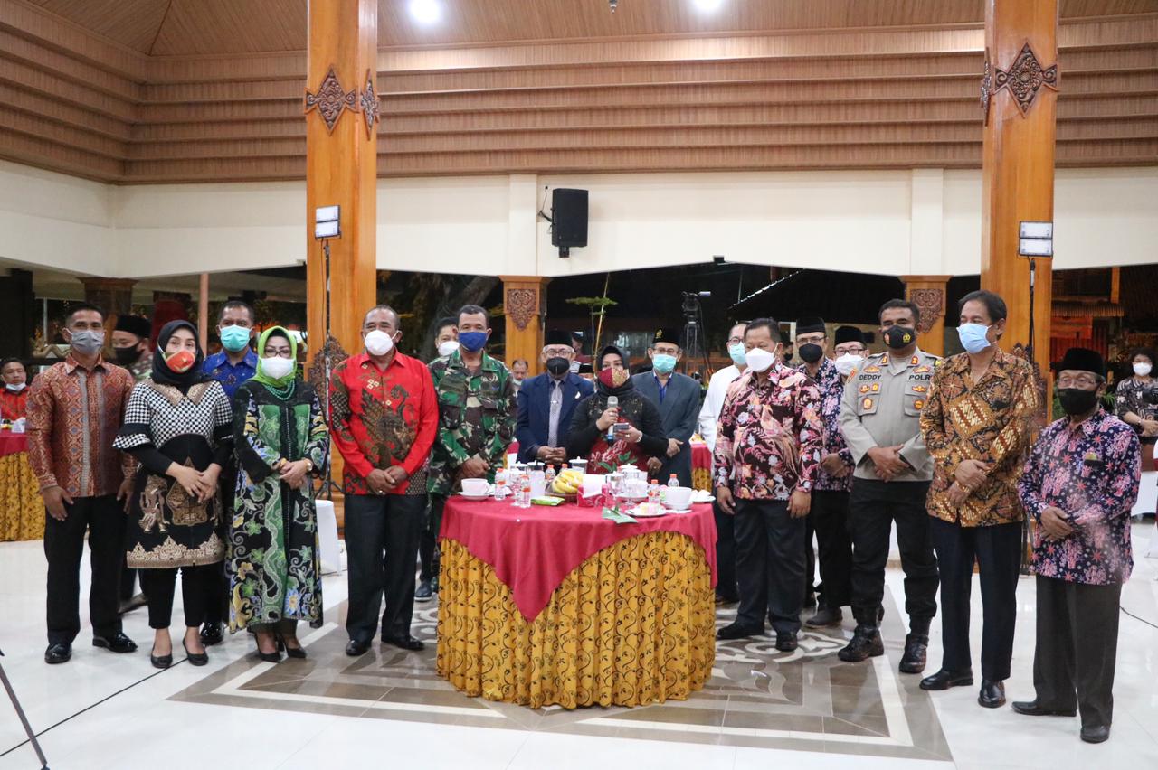 gambar utama