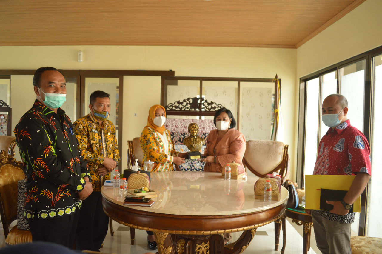 gambar utama
