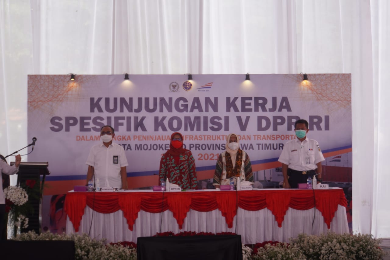 gambar utama