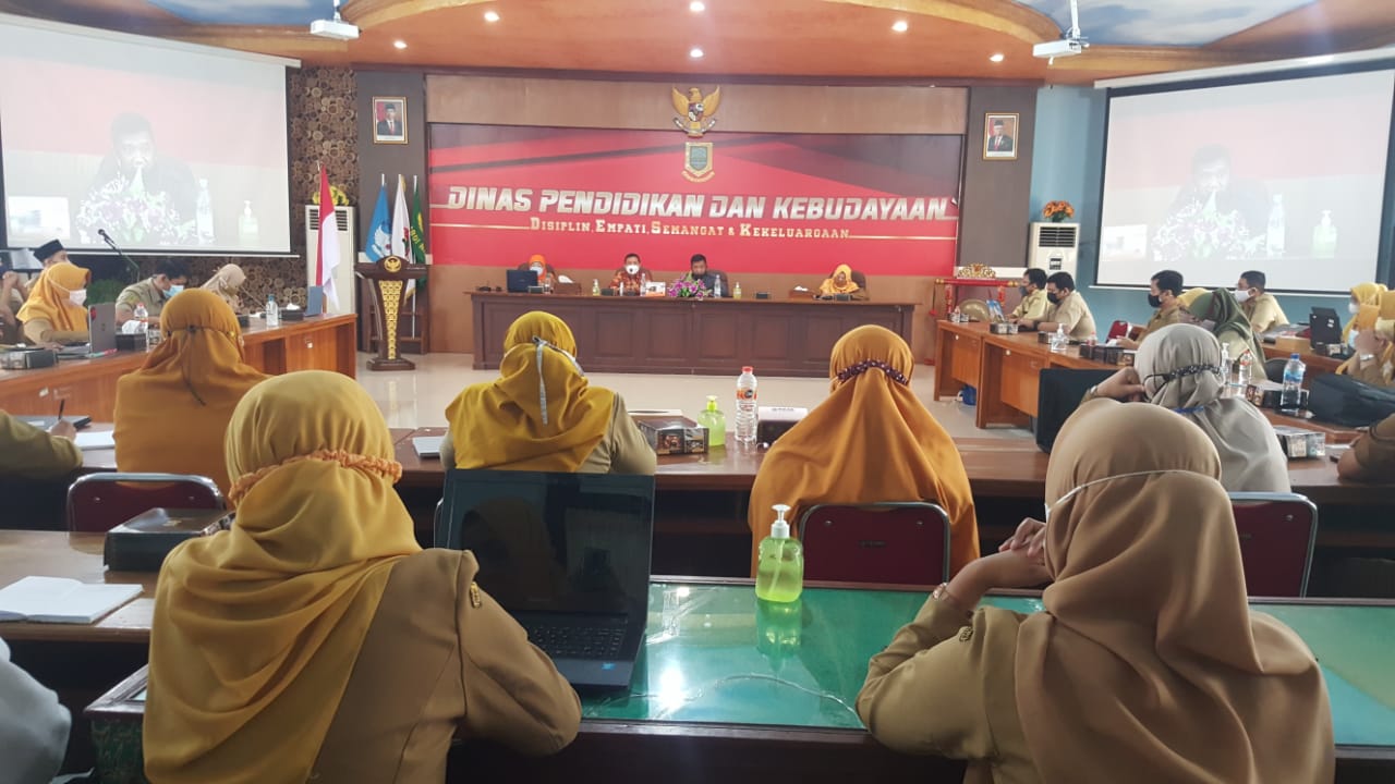 gambar utama