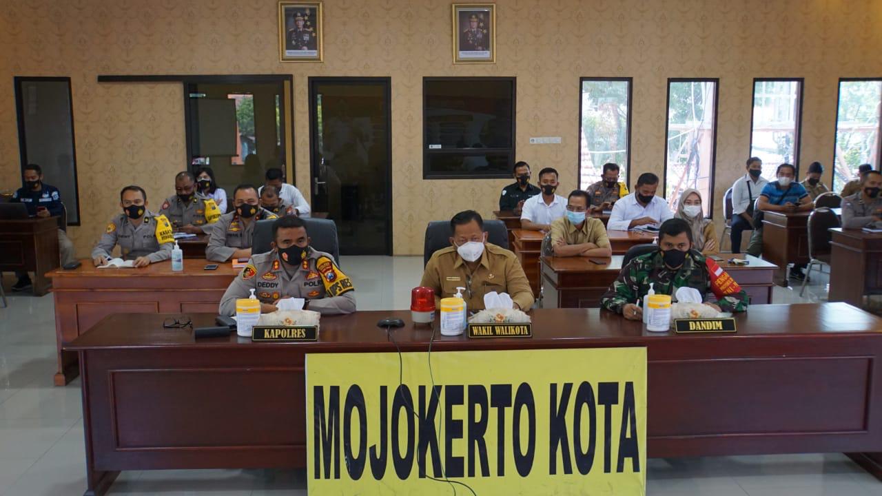 gambar utama
