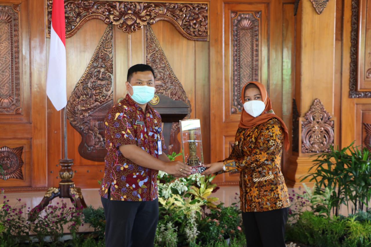 gambar utama
