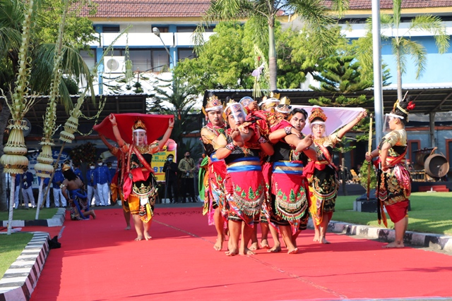 gambar utama