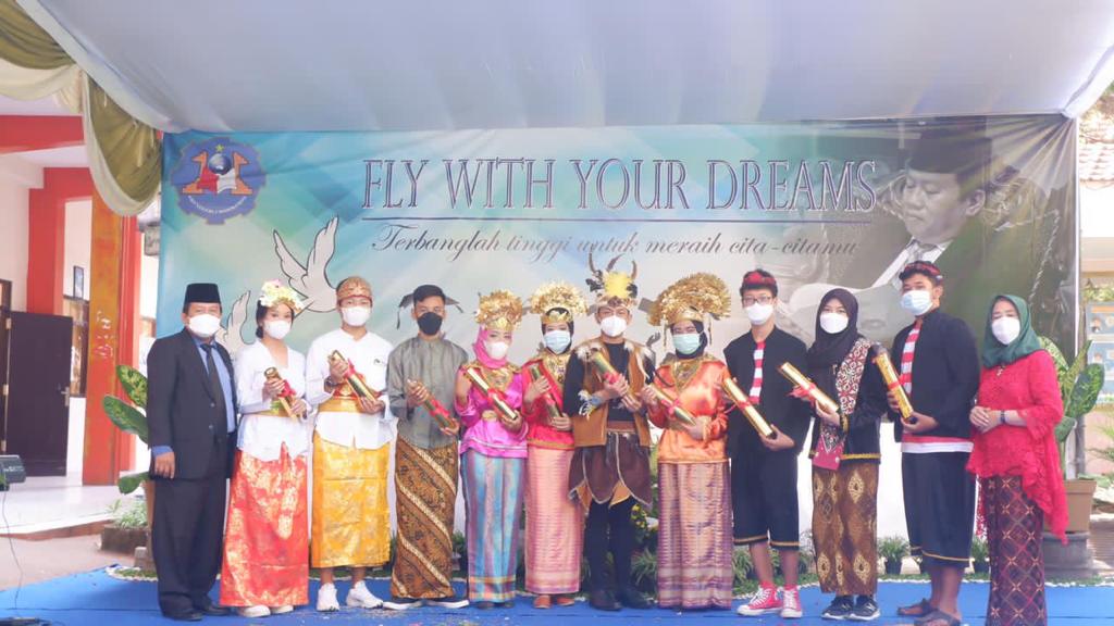 gambar utama