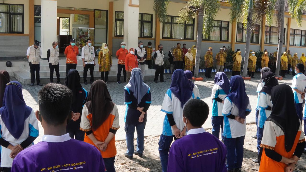 gambar utama