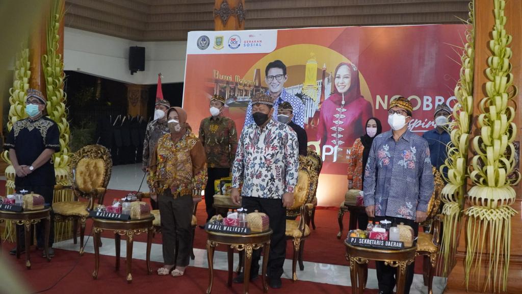 gambar utama