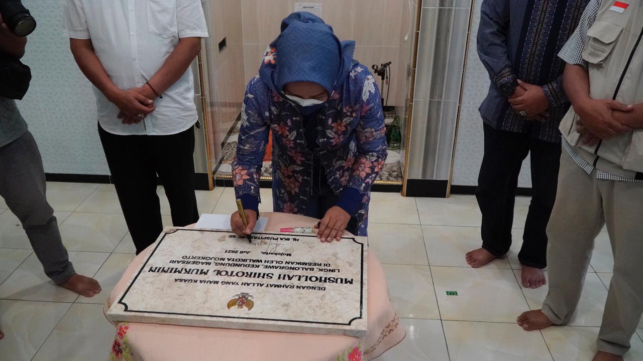 gambar utama