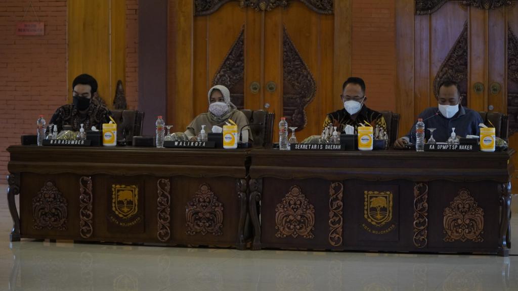 gambar utama
