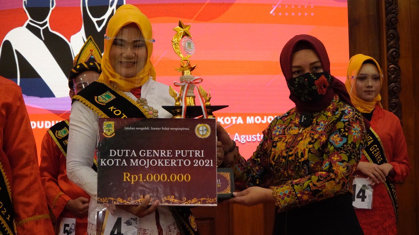 gambar utama