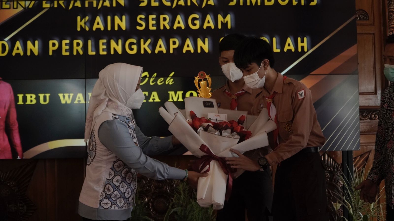 gambar utama